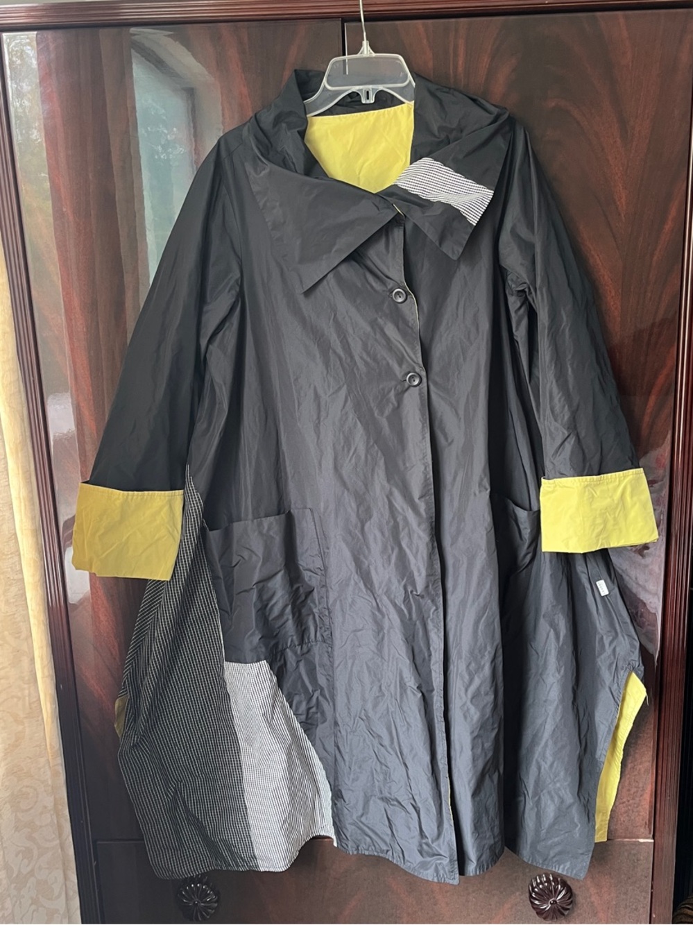 Luukaa Womens Black & Yellow Reversible Raincoat Jacket